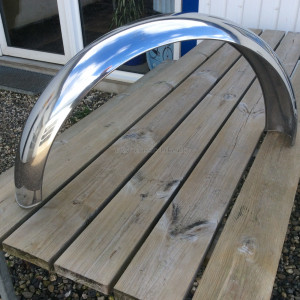5" Wide stainless steel rear. f 18/19" Bag